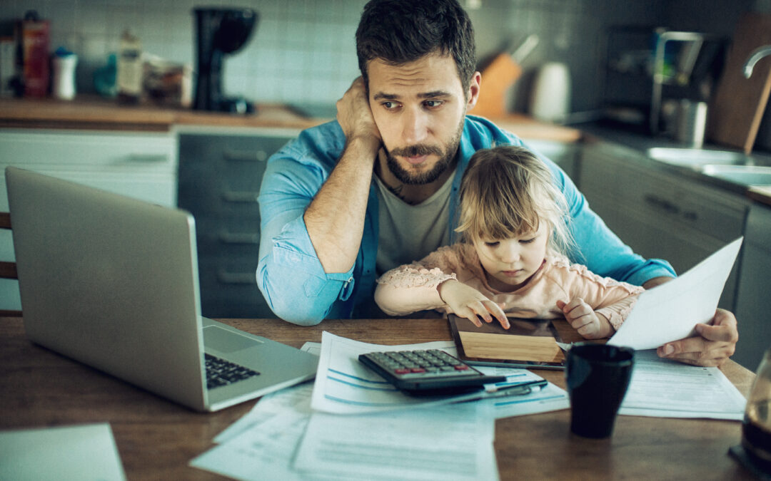 5 WAYS TO STRENGTHEN FAMILY FINANCES