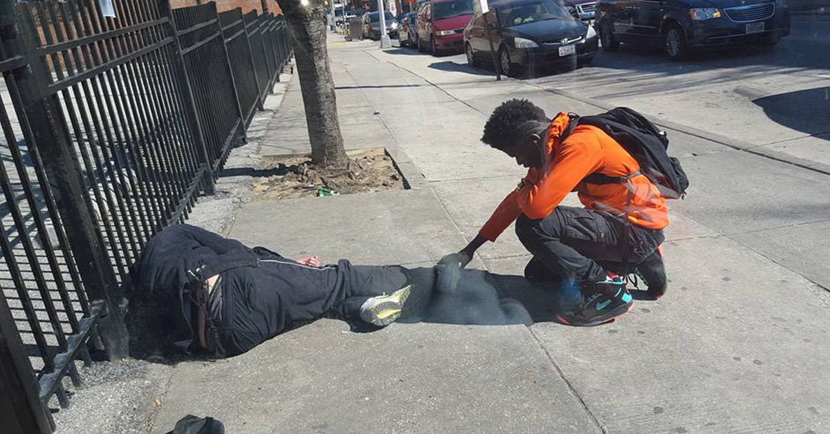Photo Of Boy Praying With Homeless Man Goes Viral