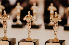 Oscars-trophies.jpg