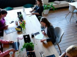 Women-working-in-shared-office-table-space.jpg